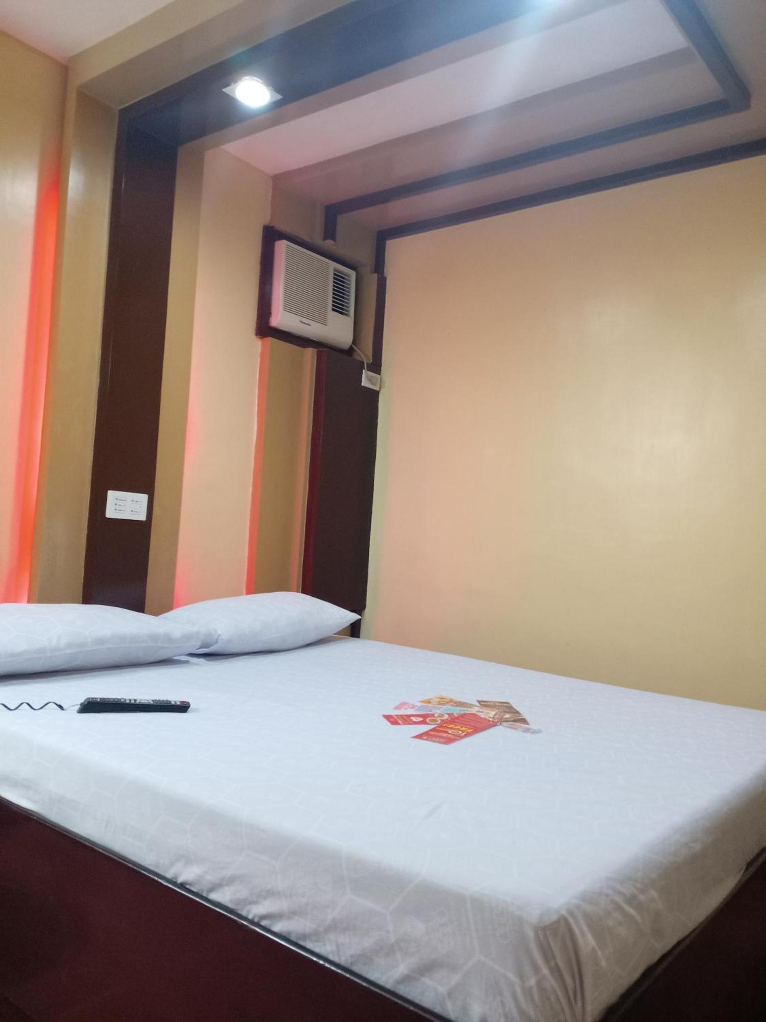 Hotel Sogo Edsa Taft Пасай Экстерьер фото